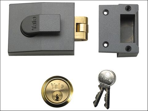 Yale Locks 81 Rollerbolt Nightlatch DMG Brass Cylinder 60mm Backset Box