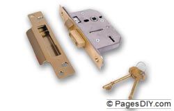 ERA 202 Viscount - 64mm 5 Lever Sashlock Brass Face