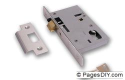 Union L2341 Oval Cylinder Nightlatch Brass Face - J-L2341-PL-77
